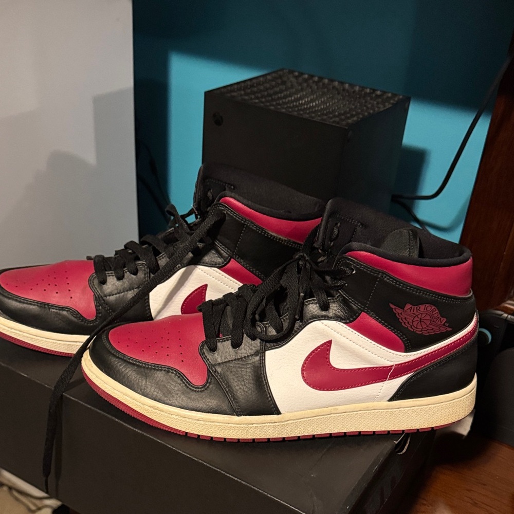 Nike Air Jordan Retro High in Red and Black